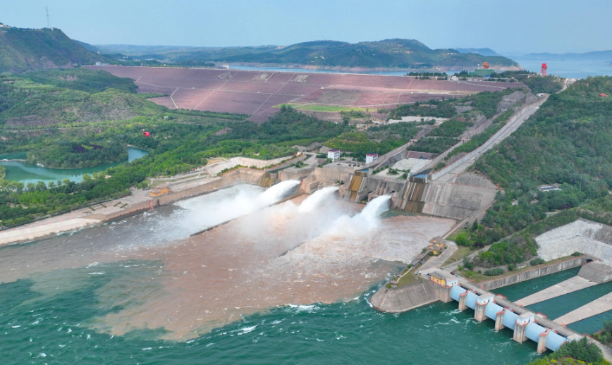 小浪底水利枢纽水下机器人流道检查“再升级”
